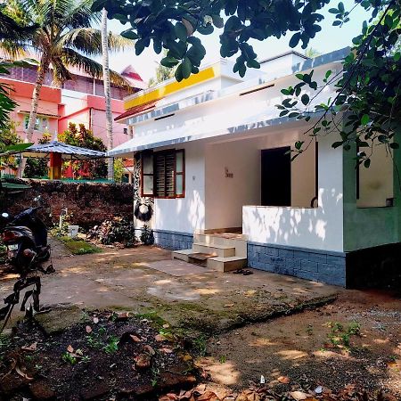 Gogonuts Hostel Varkala Bagian luar foto