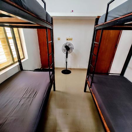 Gogonuts Hostel Varkala Bagian luar foto