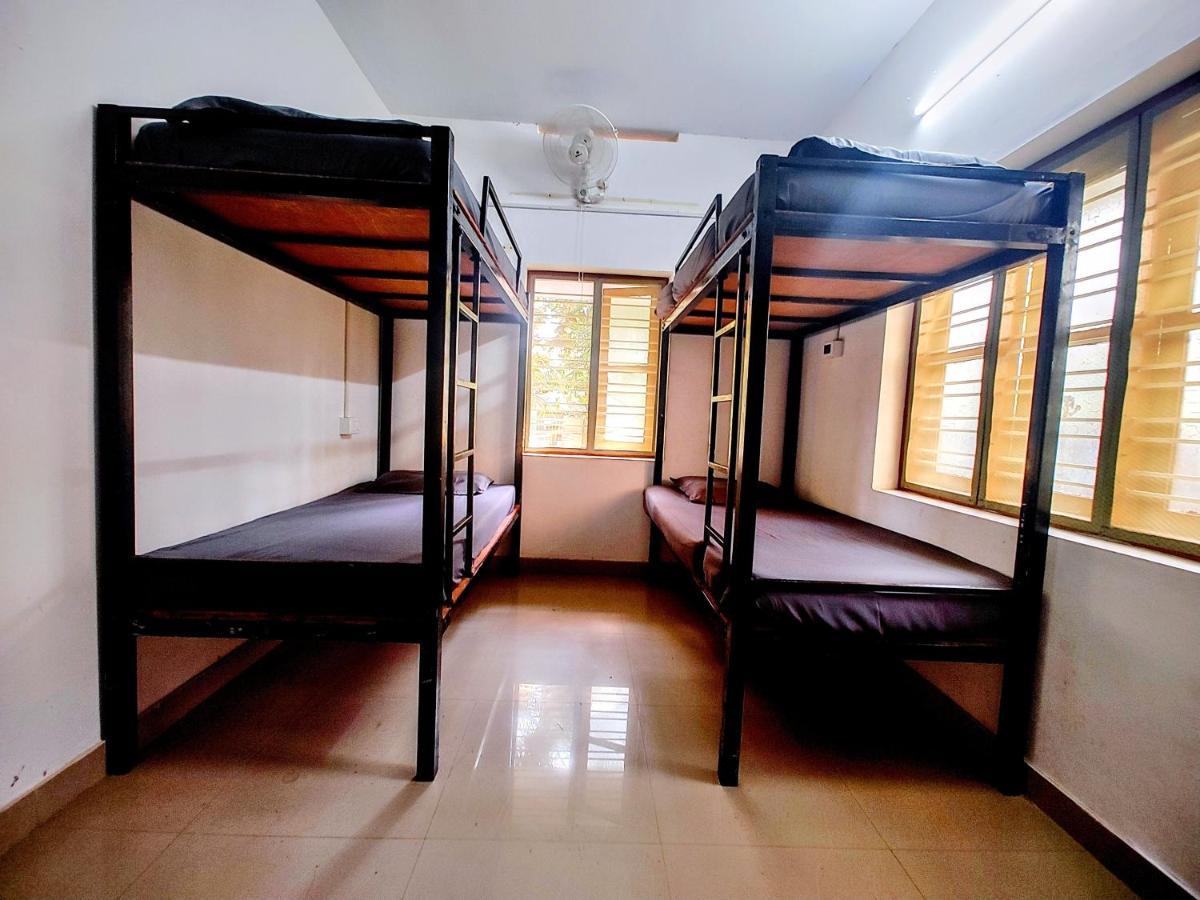 Gogonuts Hostel Varkala Bagian luar foto