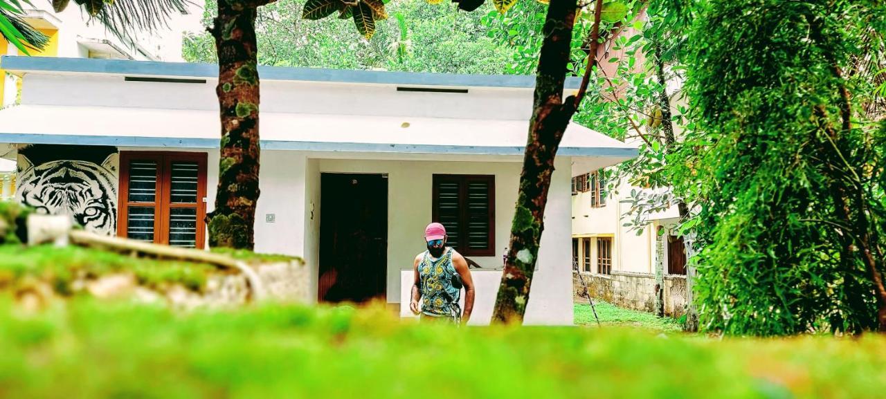 Gogonuts Hostel Varkala Bagian luar foto